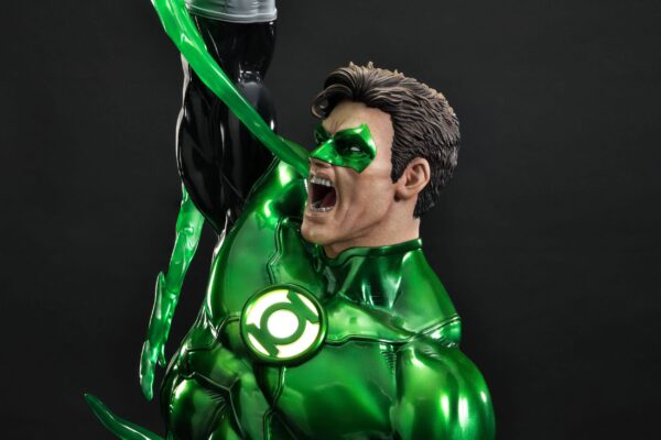 Descubre el apasionante mundo de Estatua Green Lantern Hal Jordan Deluxe.