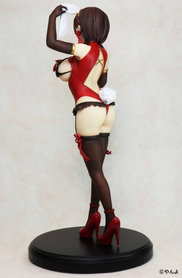 Estatua Yui Red Bunny