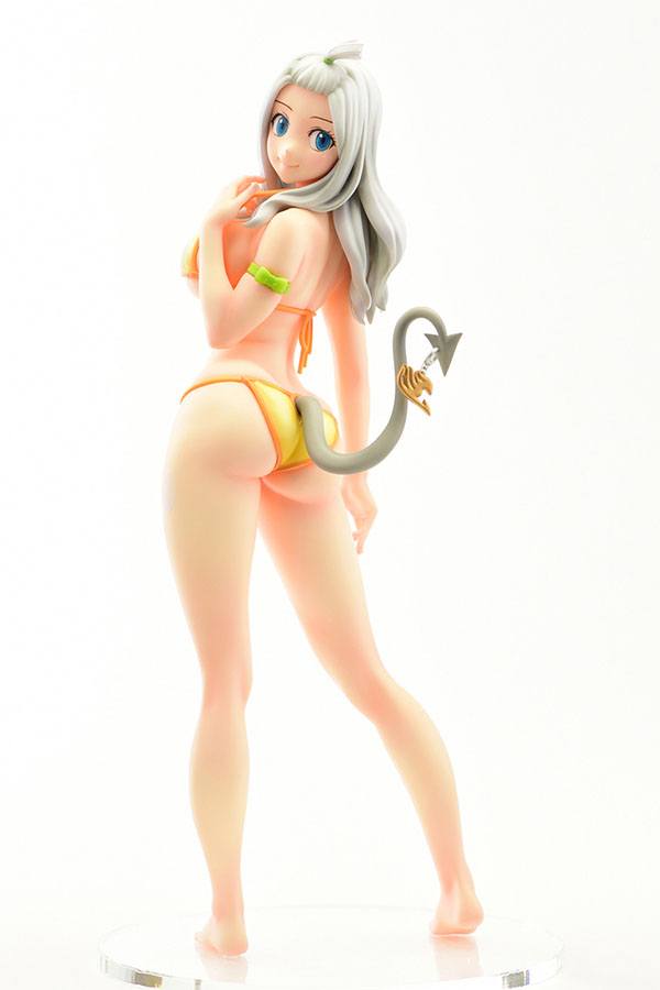 Estatua Mirajane Strauss Swimwear Yellow