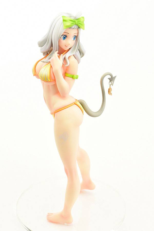 Estatua Mirajane Strauss Swimwear Yellow