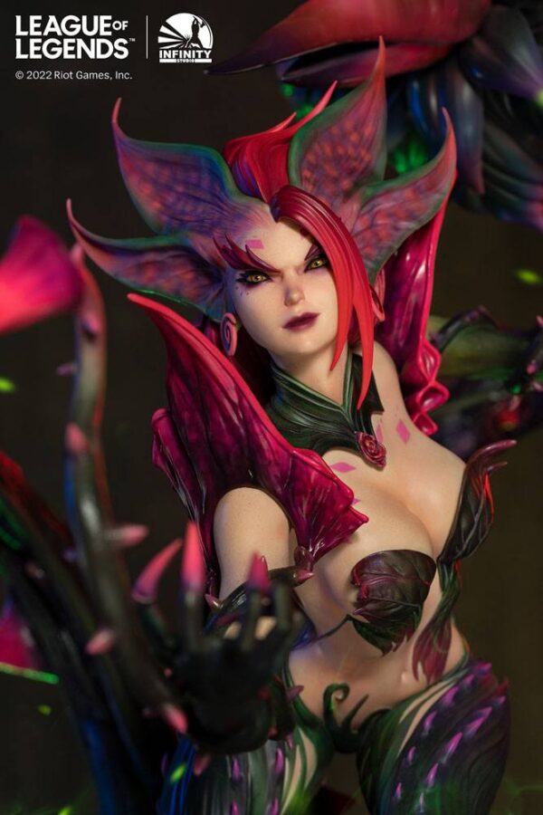 Descubre el apasionante mundo de Estatua Rise of the Thorns Zyra.