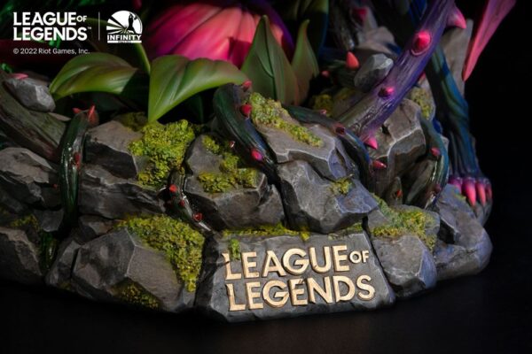 Descubre el apasionante mundo de Estatua Rise of the Thorns Zyra.