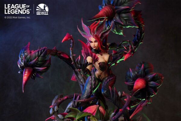 Descubre el apasionante mundo de Estatua Rise of the Thorns Zyra.