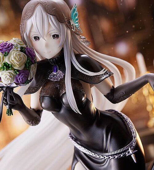 Descubre el apasionante mundo de Estatua Echidna Wedding 23cm.