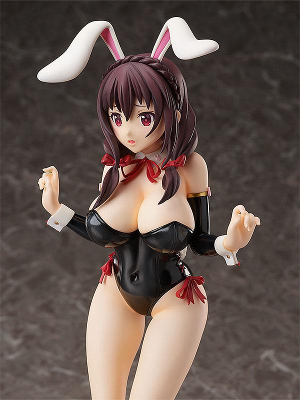 Descubre el apasionante mundo de Estatua Yunyun Bare Leg Bunny.