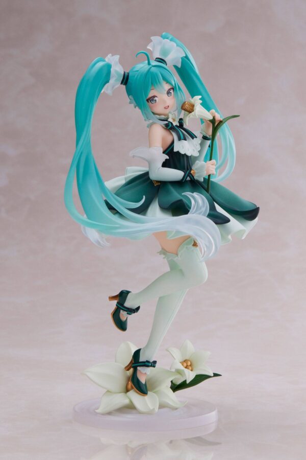 Estatua 39 Mikus Day Anniversary Version