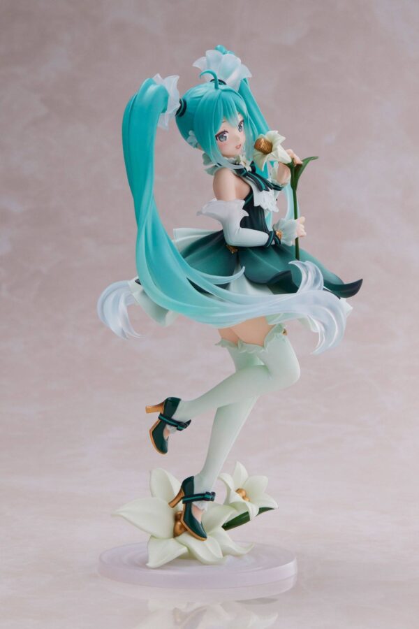 Estatua 39 Mikus Day Anniversary Version