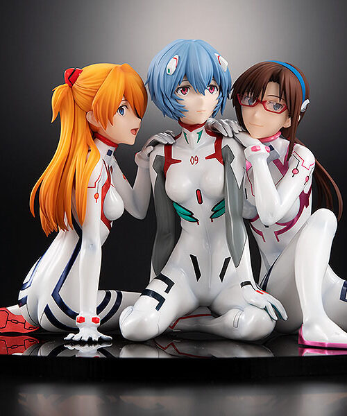 Descubre el apasionante mundo de Estatua Evangelion Asuka Rei Mari Newtype.