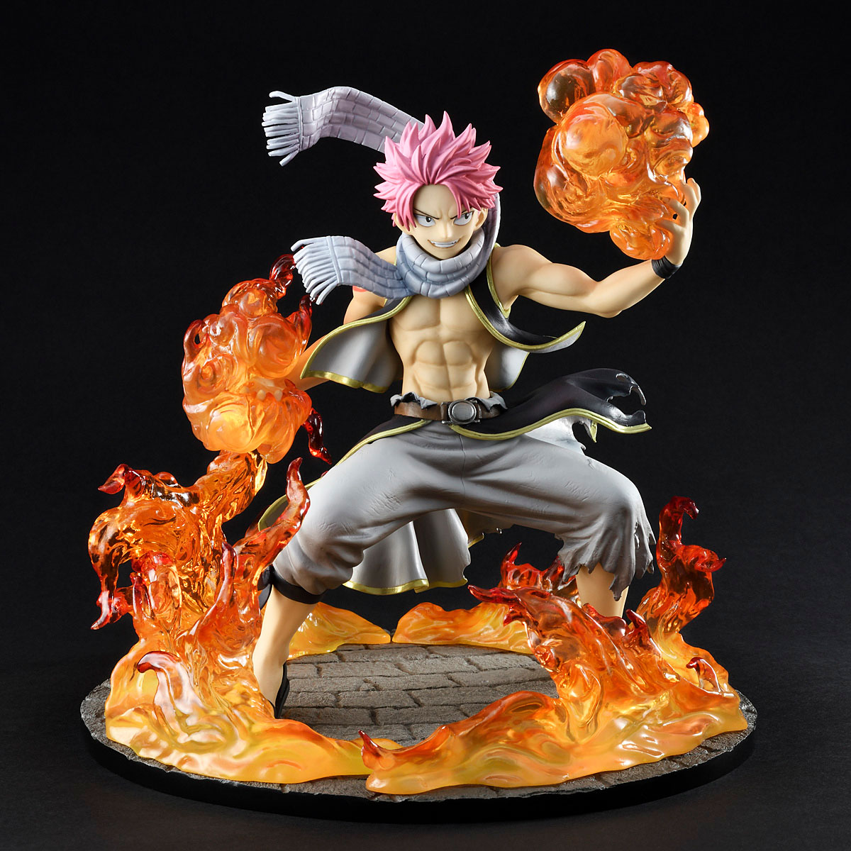 Estatua Fairy Tail Natsu Dragneel