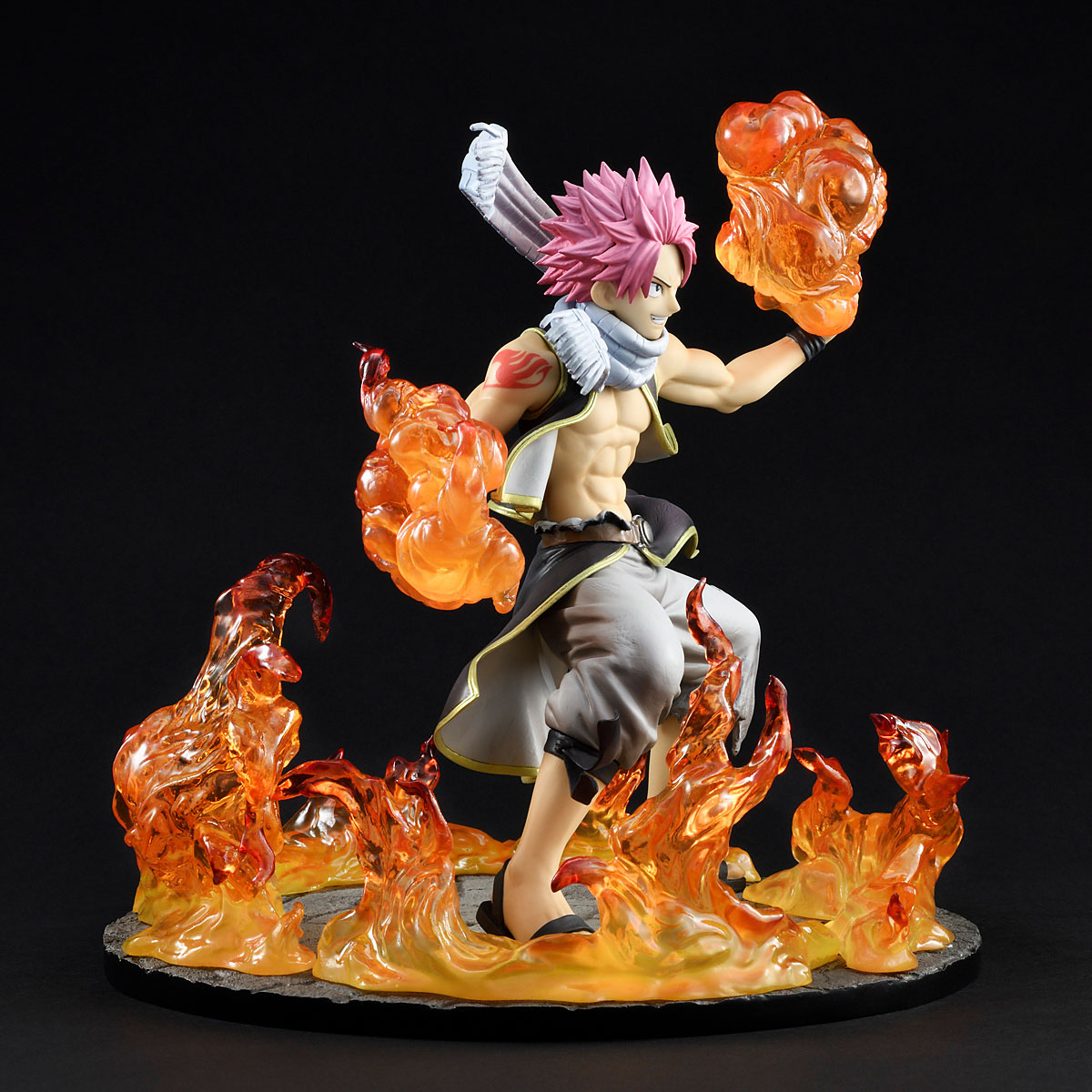 Estatua Fairy Tail Natsu Dragneel