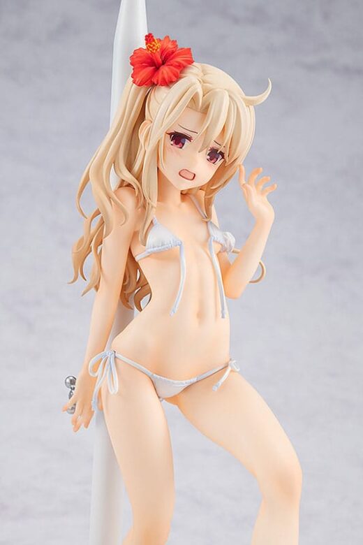 Estatua Illyasviel von Einzbern Bikini version