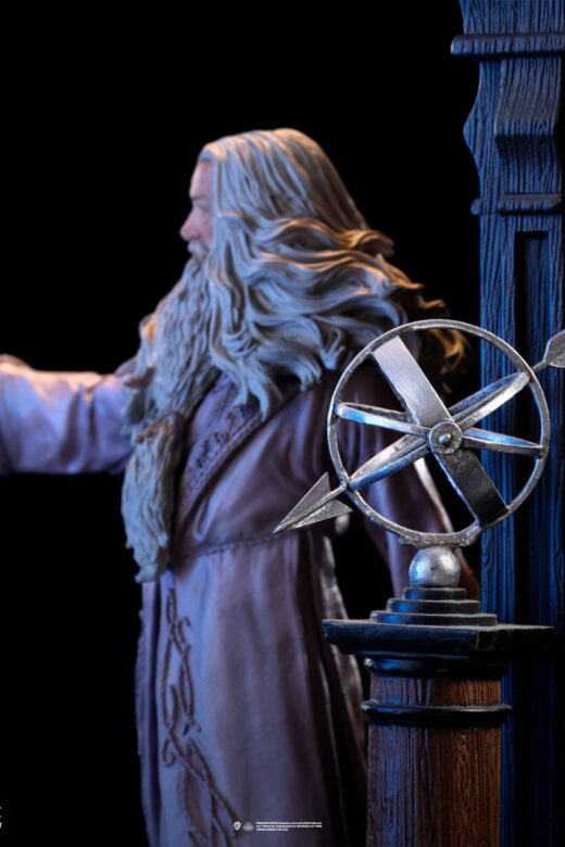 Descubre el apasionante mundo de Estatua Deluxe Albus Dumbledore Harry Potter.