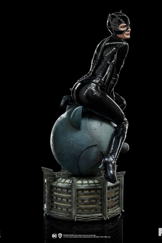 Estatua Batman Returns Legacy Catwoman