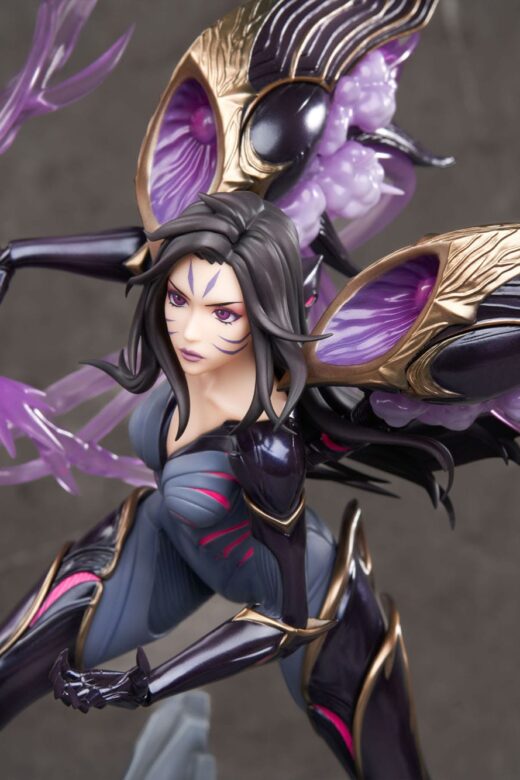 Descubre el apasionante mundo de Estatua League of Legends KaiSa 30 cm.