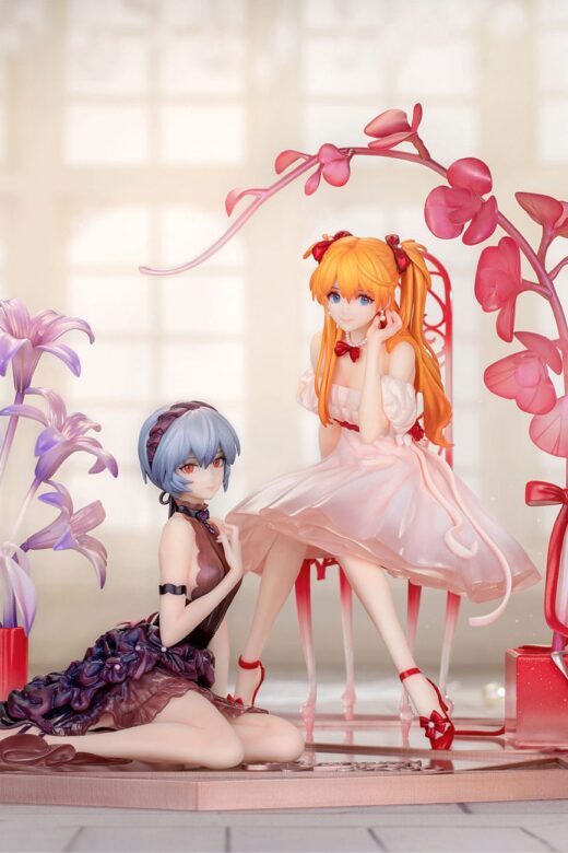 Descubre el apasionante mundo de Estatua Rei and Asuka Whisper of Flower.