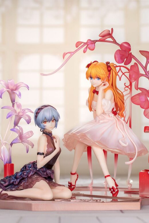 Descubre el apasionante mundo de Estatua Rei and Asuka Whisper of Flower.