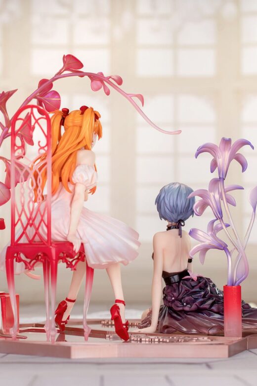 Descubre el apasionante mundo de Estatua Rei and Asuka Whisper of Flower.