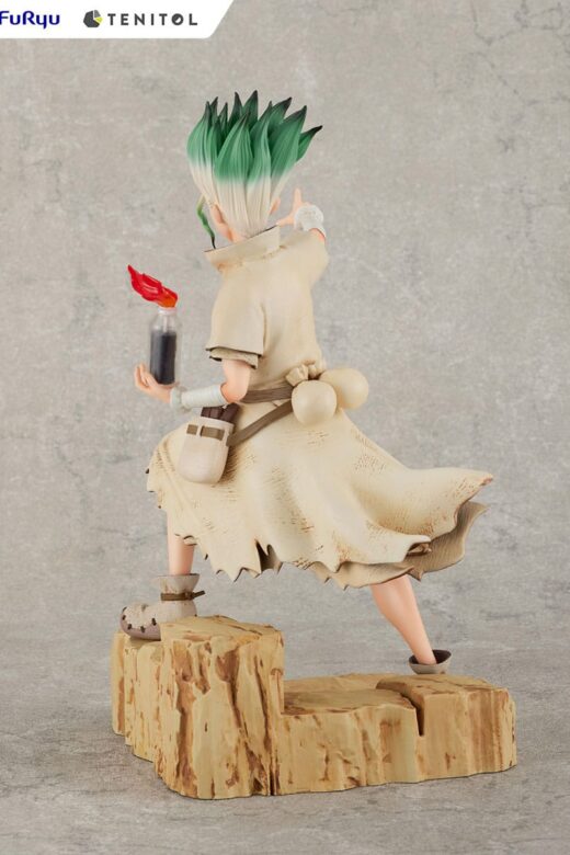 Estatua Dr Stone Senku Ishigami 28 cm