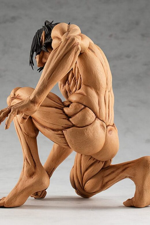 Estatua Eren Yeager Attack Titan Relanzamiento