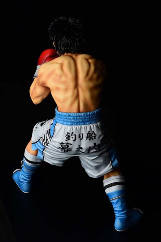 Estatua Ippo Makunouchi fighting pose