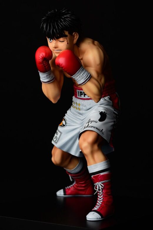 Estatua Ippo Makunouchi fighting pose damage