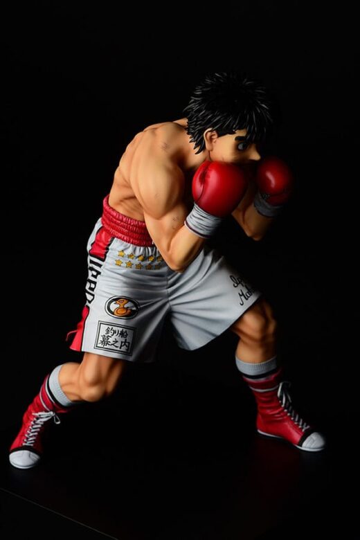 Estatua Ippo Makunouchi fighting pose damage