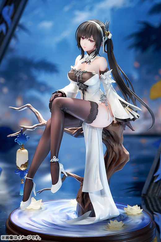 Estatua Chin Hai Azur Lane