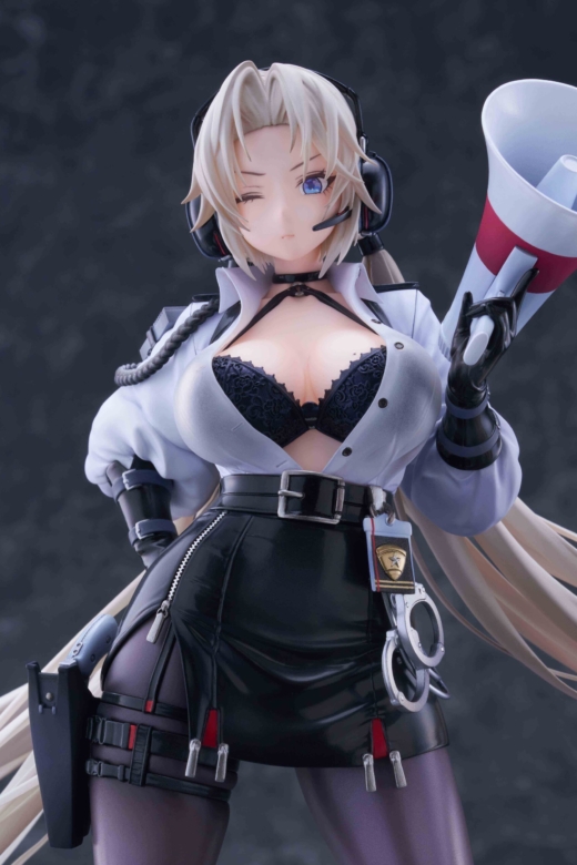 Estatua Kronshtadt Azur Lane