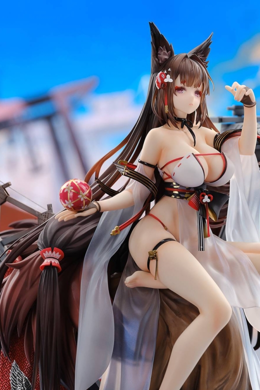 Descubre el apasionante mundo de Estatua Amagi Wending Waters Azur Lane.