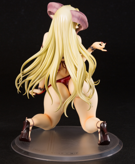 Descubre el apasionante mundo de Figura Mammon Inoue Takuya Versión Llama de Luz.