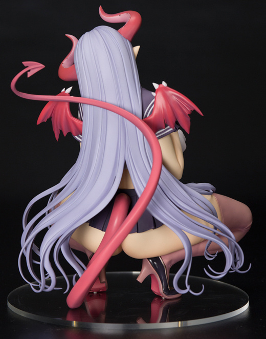 Descubre el apasionante mundo de Figura Sailor Succubus Sapphire Comic Unreal.