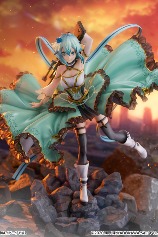 Descubre el apasionante mundo de Figura Sinon Vestido de Cristal Sword Art Online.