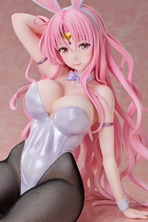 Descubre el apasionante mundo de Figura Sephie Michaela Deviluke Versión Conejita.