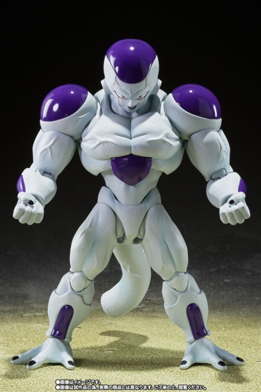 Descubre el apasionante mundo de Figura Frieza Full Power Dragon Ball Z 12,5 cm.