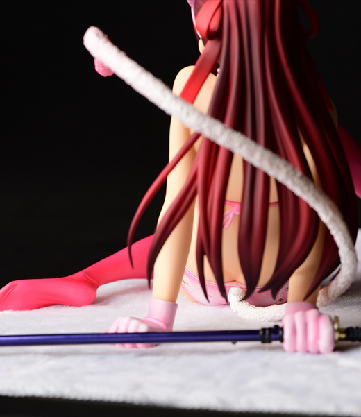 Descubre el apasionante mundo de Figura Erza Scarlet Estilo Sakuraneko.
