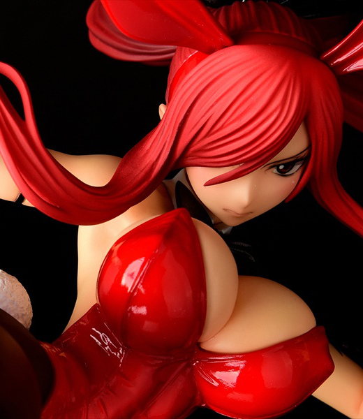 Descubre el apasionante mundo de Figura Erza Scarlet Patada Alta Versión Crimson Rabbit.