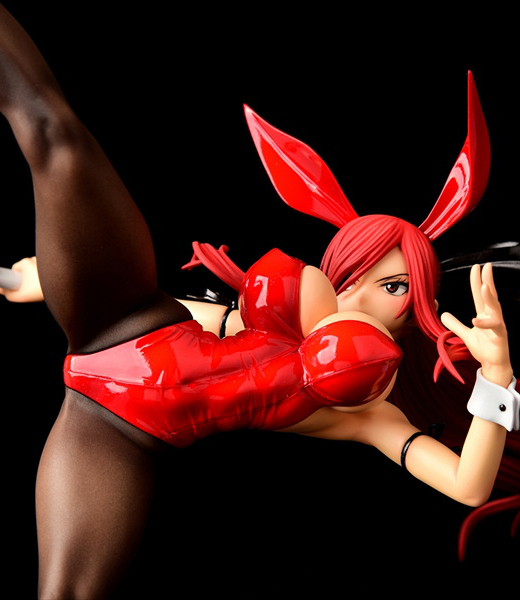 Descubre el apasionante mundo de Figura Erza Scarlet Patada Alta Versión Crimson Rabbit.