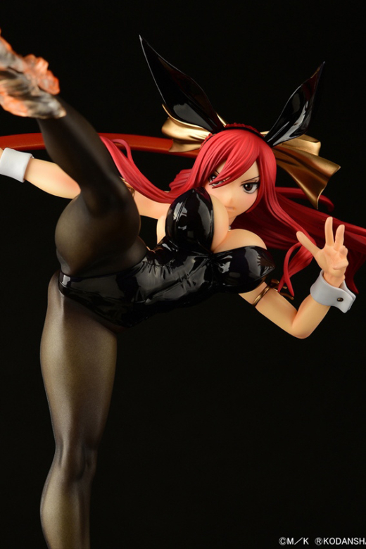 Descubre el apasionante mundo de Figura Erza Scarlet Patada Alta Versión Conejo Negro Fairy Tail.
