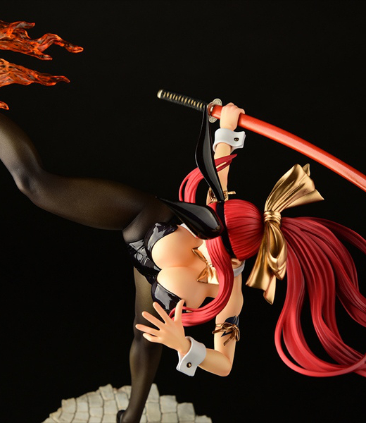 Descubre el apasionante mundo de Figura Erza Scarlet Patada Alta Versión Conejo Negro Fairy Tail.