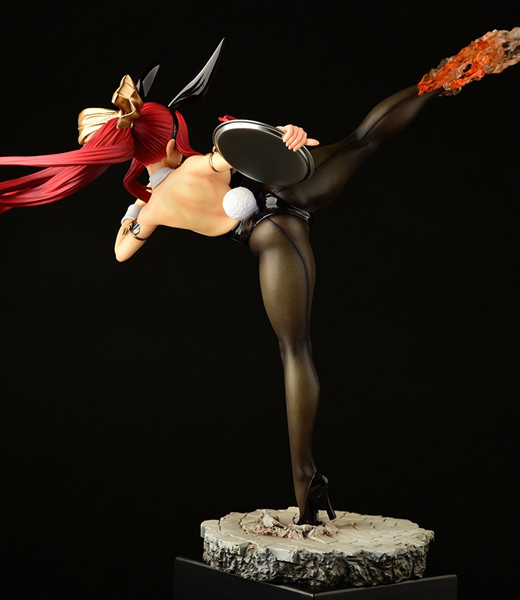 Descubre el apasionante mundo de Figura Erza Scarlet Patada Alta Versión Conejo Negro Fairy Tail.