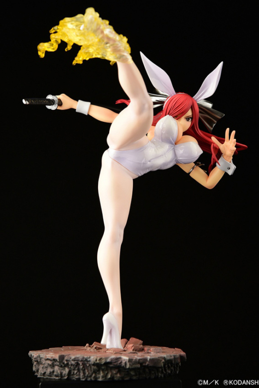 Descubre el apasionante mundo de Figura Erza Scarlet Patada Alta Versión Conejo Blanco.