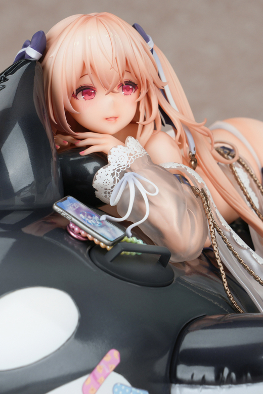 Descubre el apasionante mundo de Figura Azur Lane Anchorage Delfines y Clases de Natación.