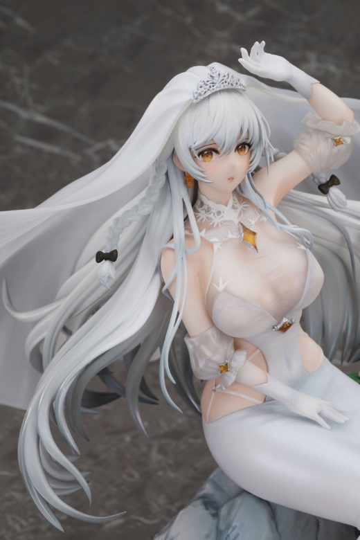 Descubre el apasionante mundo de Figura Azur Lane Hermione Versión Juramento de Asaka.