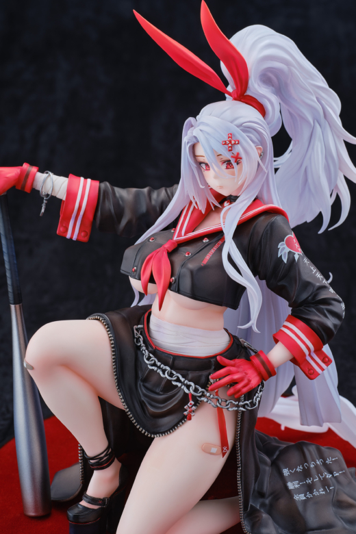 Descubre el apasionante mundo de Figura Azur Lane Prinz Heinrich Jefa Secreta del Inframundo.
