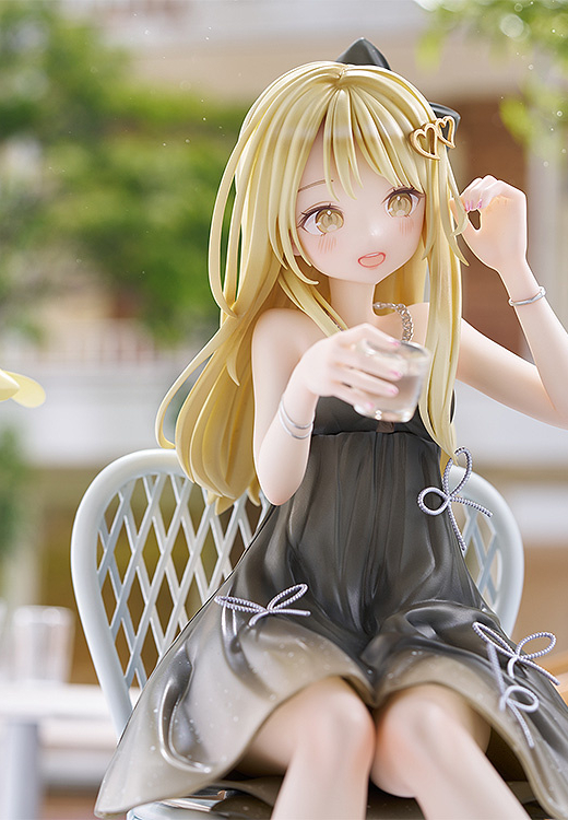 Descubre el apasionante mundo de Figura Ilustración Toshishita Kanojo por Nabi.