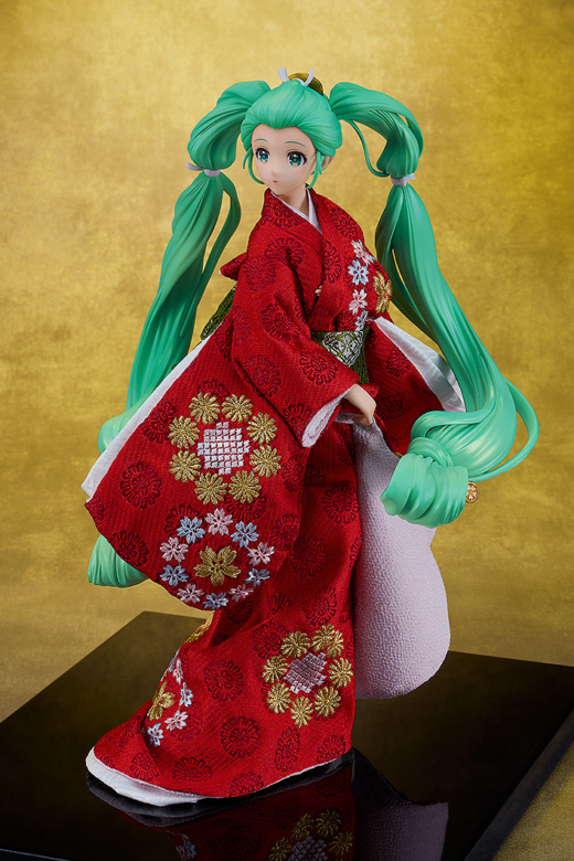 Descubre el apasionante mundo de Figura Hatsune Miku Belleza Retrospectiva Kyugetsu Vocaloid.