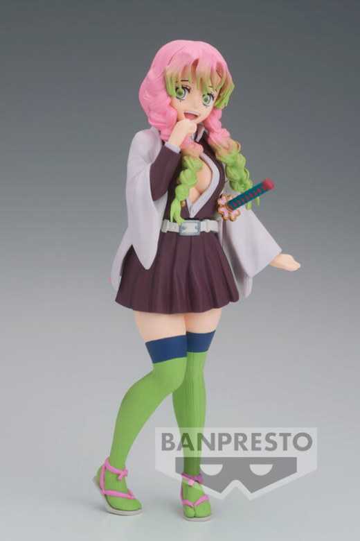 Descubre el apasionante mundo de Figura Mitsuri Kanroji Glitter & Glamours Demon Slayer 22cm.