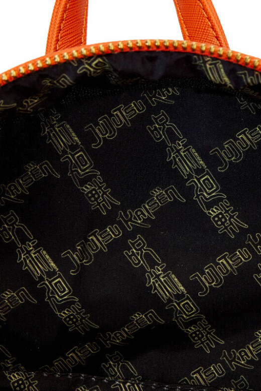 Descubre el apasionante mundo de Mochila Yuji Itadori Jujutsu Kaisen Loungefly.