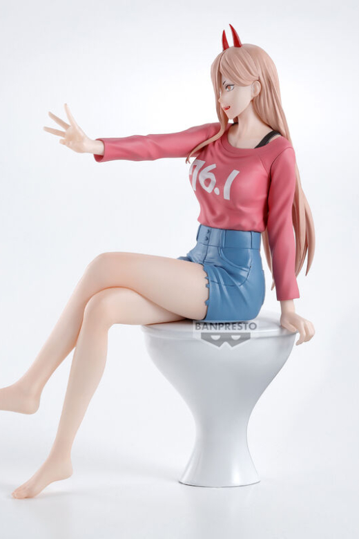 Descubre el apasionante mundo de Figura Chainsaw Man 18cm.
