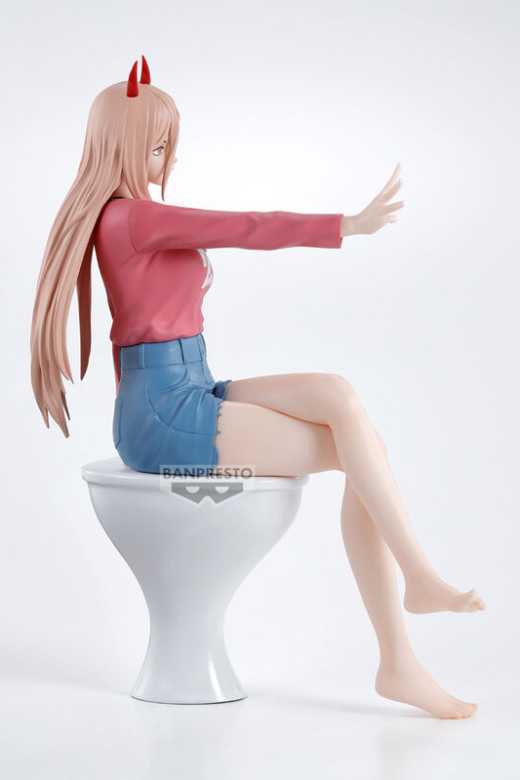 Descubre el apasionante mundo de Figura Chainsaw Man 18cm.